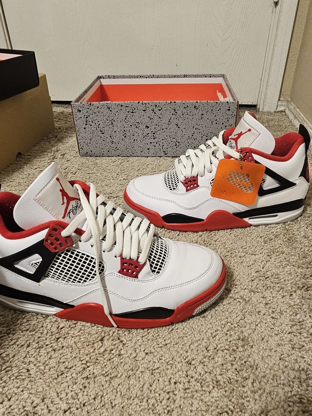 Retro Jordan 4's Fire Red